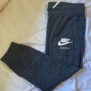 Nike Light mid length joggers